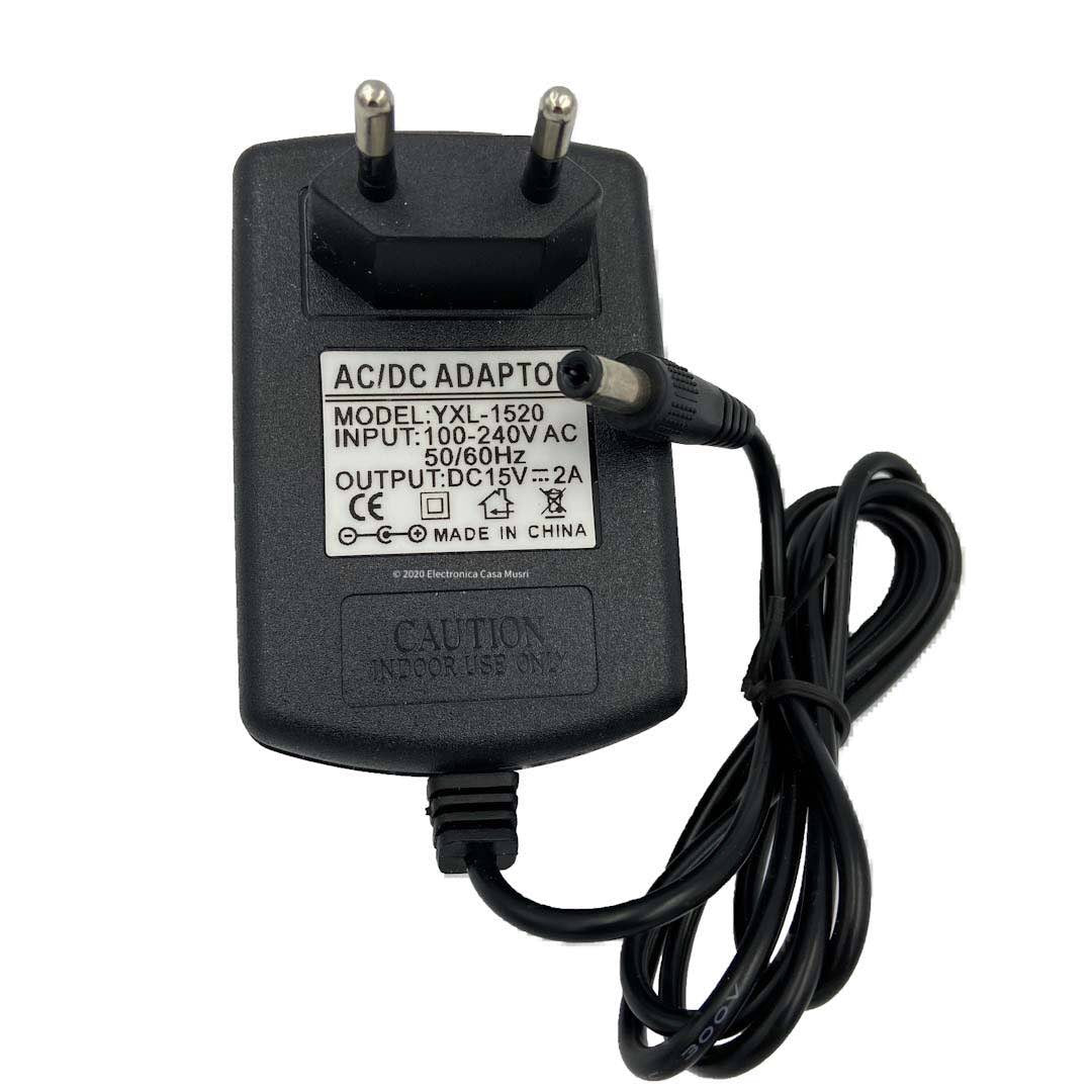 Cargador Universal 15 volts 2 Amp