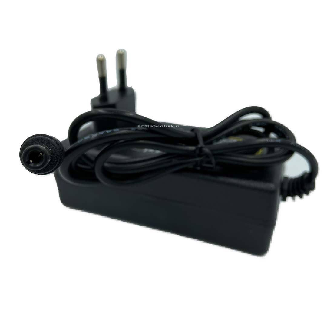 Cargador Universal 12 volts 3 Amp