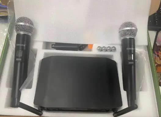 Micrófono doble UHF inalámbrico recargable