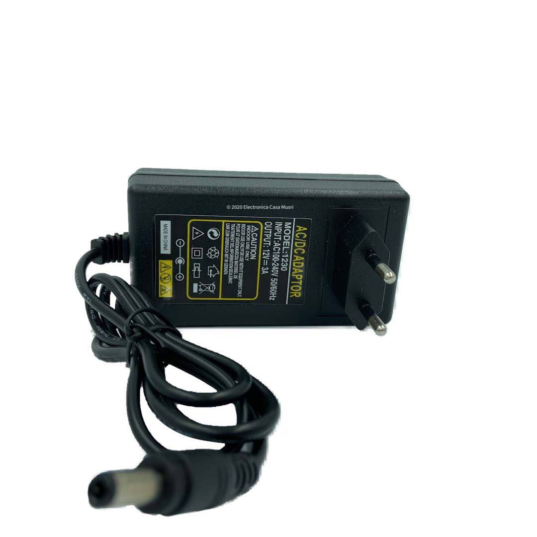 Cargador Universal 12 volts 3 Amp